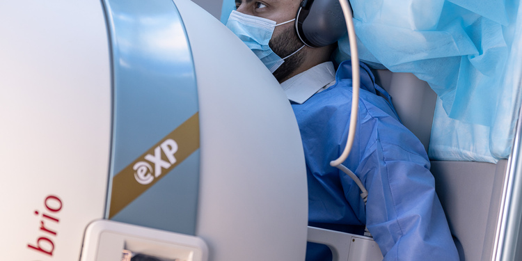 صورة غلاف مشروع المبدع المستقل - علي الناصر - تصوير الفيديو