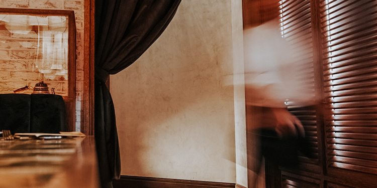 صورة غلاف مشروع المبدع المستقل - علي الناصر - تصوير الفيديو